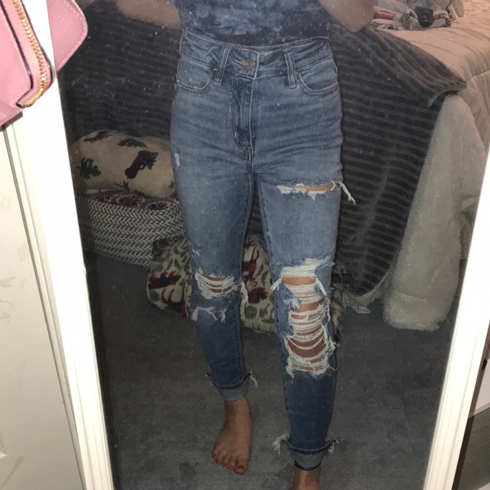 american eagle ripped jeans